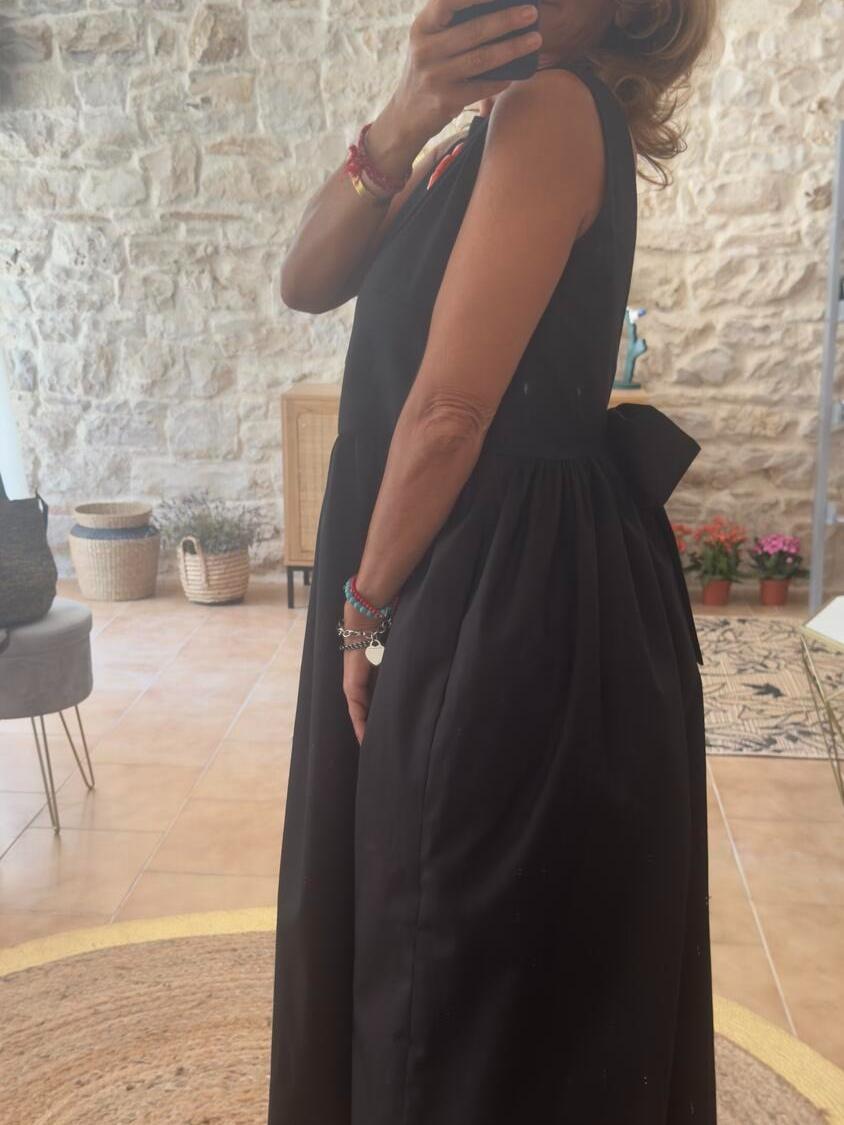 Elegant Sleeveless Dress With Pockets