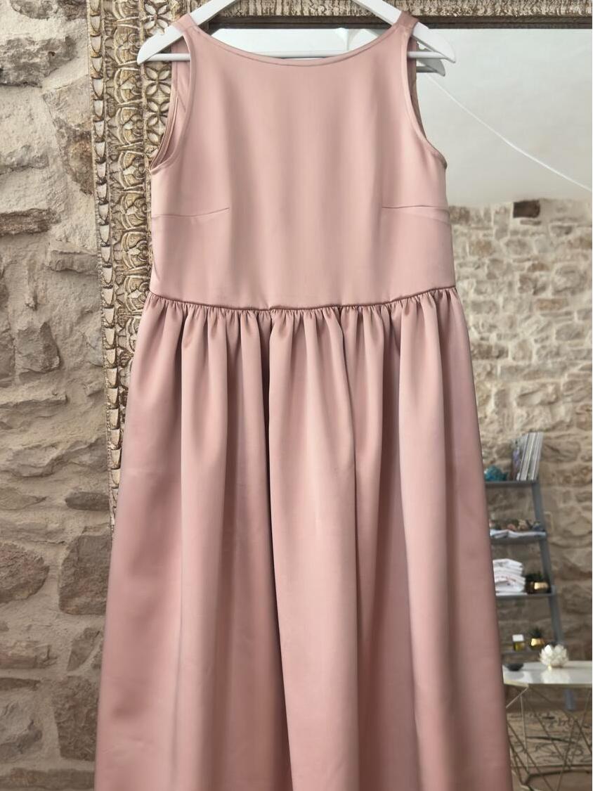 Elegant Sleeveless Dress With Pockets