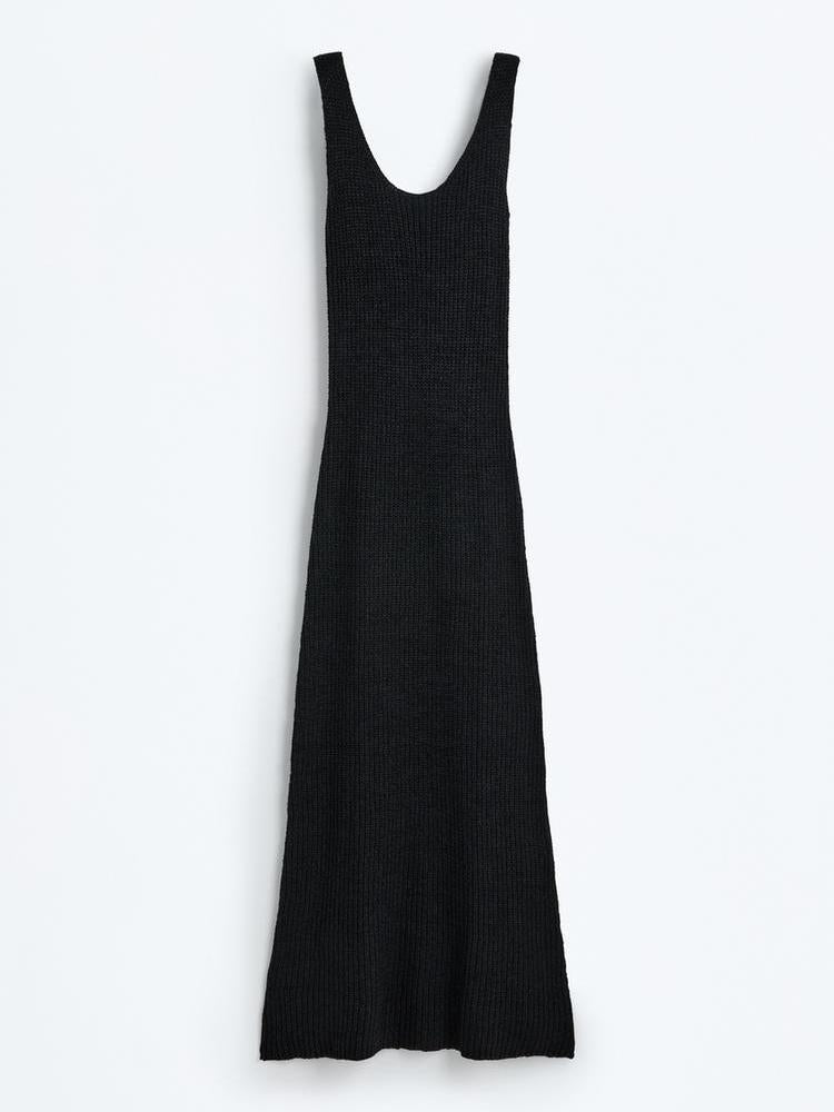 Sleek and Stylish Knit Maxi Dress