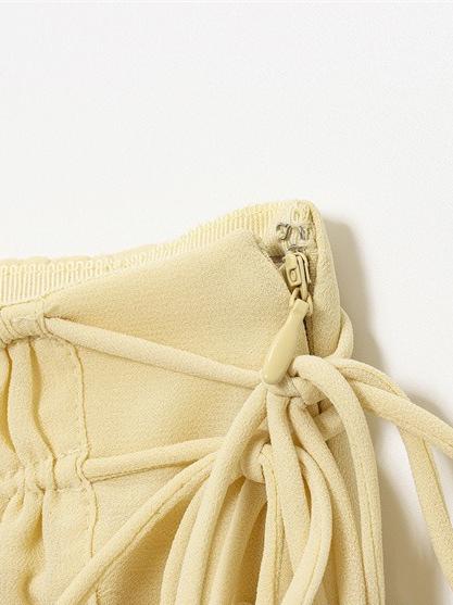 Elegant Light - Yellow Flowy Skirt