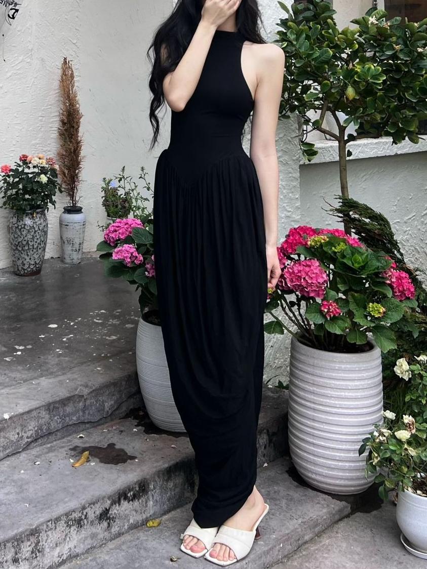 Elegant Halter Neck Maxi Dress