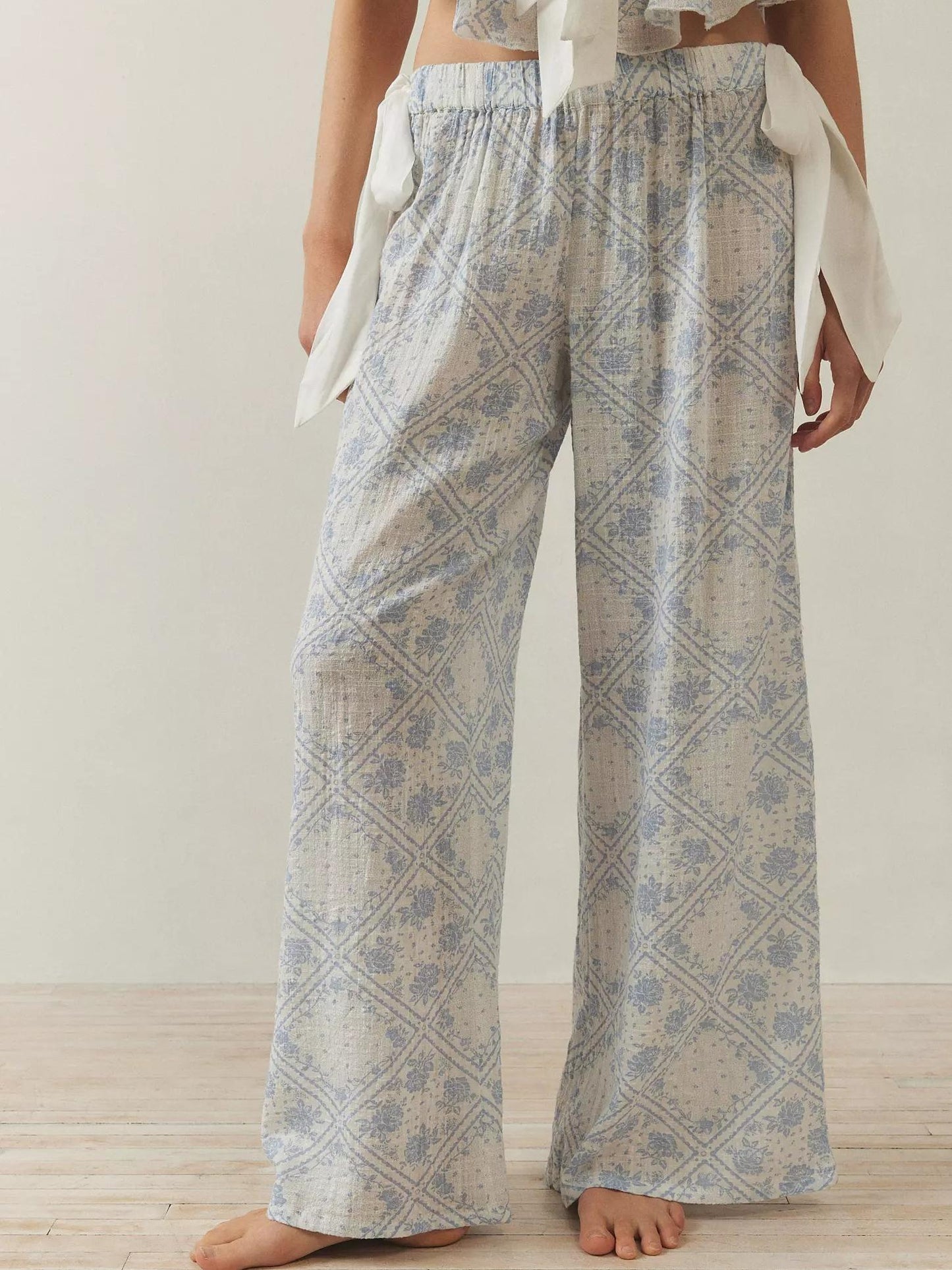Stylish Sleeveless Top and Wide - Leg Pants Pajama
