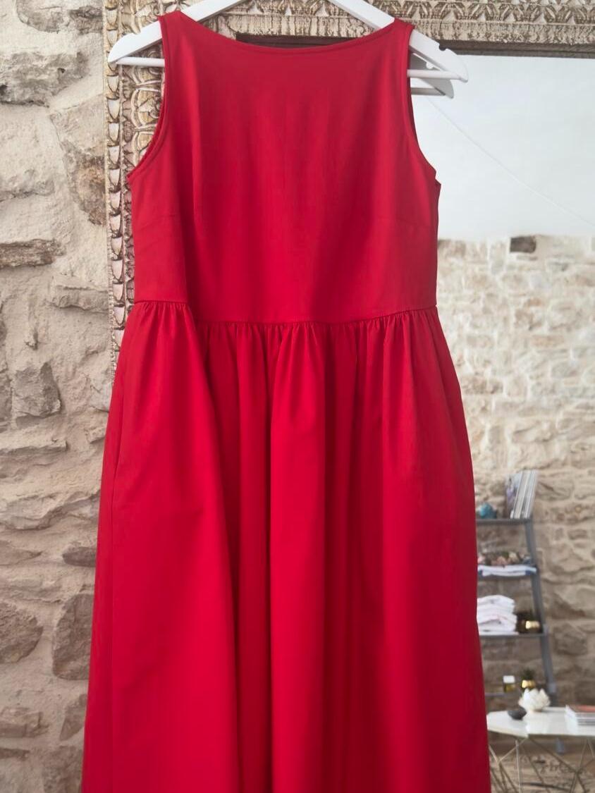 Elegant Sleeveless Dress With Pockets
