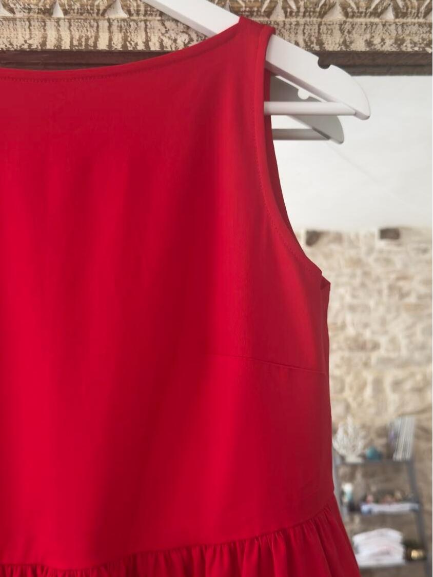 Elegant Sleeveless Dress With Pockets