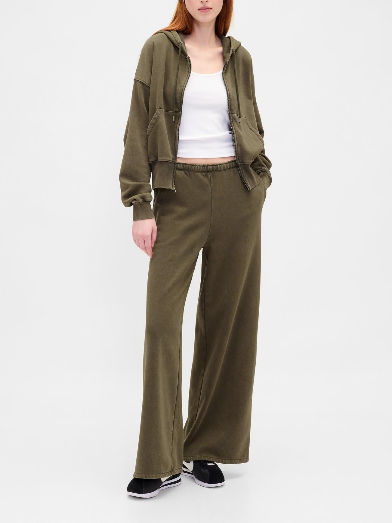 Olive Green Activewear Set: Hoodie with Wide - Leg Sweatpant