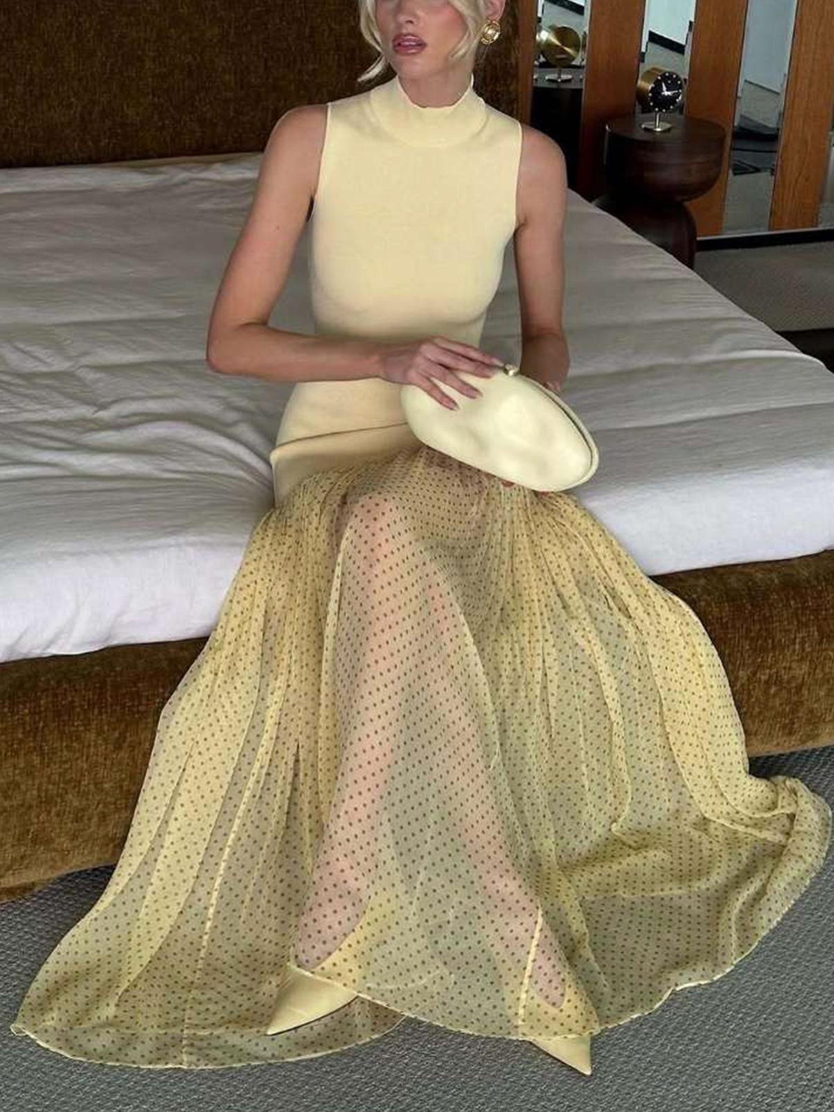 Chic High - Neck Sleeveless Dress with Polka - Dot Pleated Skirt