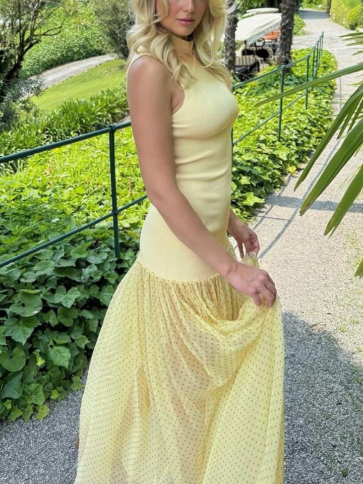 Chic High - Neck Sleeveless Dress with Polka - Dot Pleated Skirt