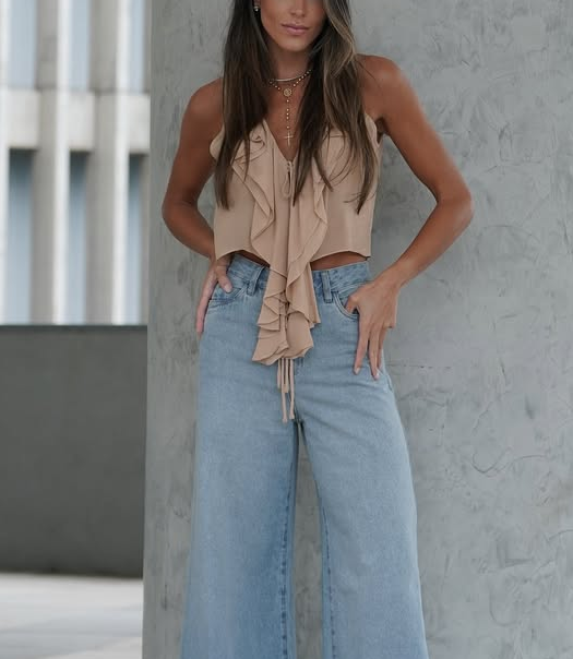 Fashionable Sleeveless and Strapless Light - brown Blouse with Ruffles
