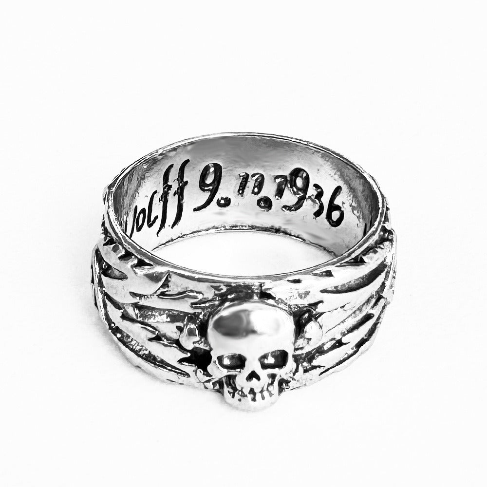 Dark Gothic Skull Ring