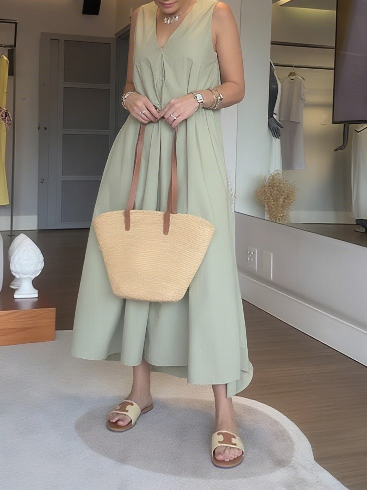 Elegant Sleeveless Midi Dress