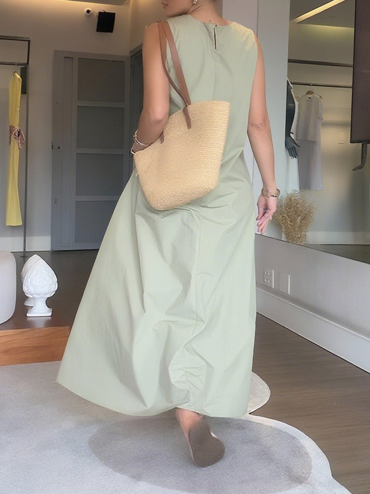 Elegant Sleeveless Midi Dress