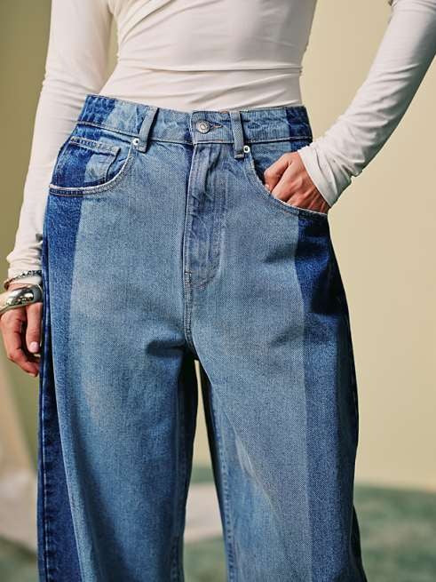 Stylish Wide - Leg Jeans with Dual - Tone Design