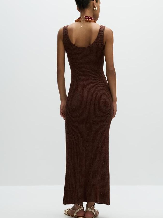 Sleek and Stylish Knit Maxi Dress