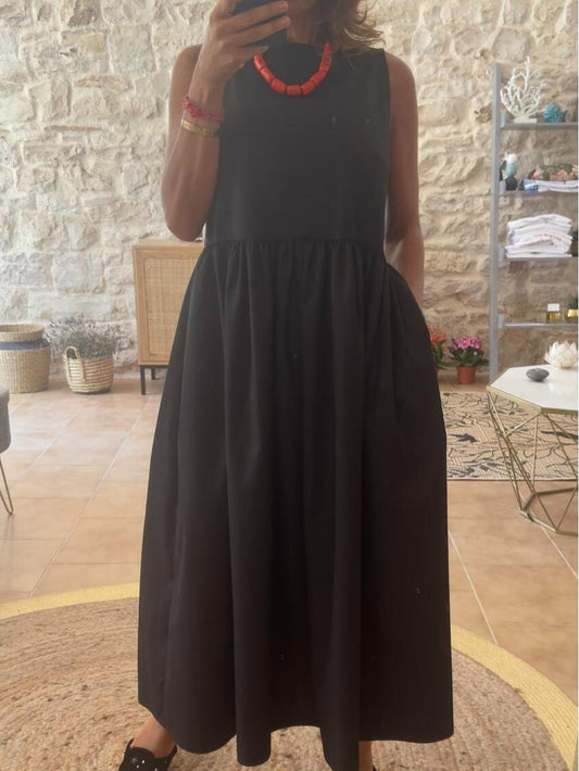 Elegant Sleeveless Dress With Pockets