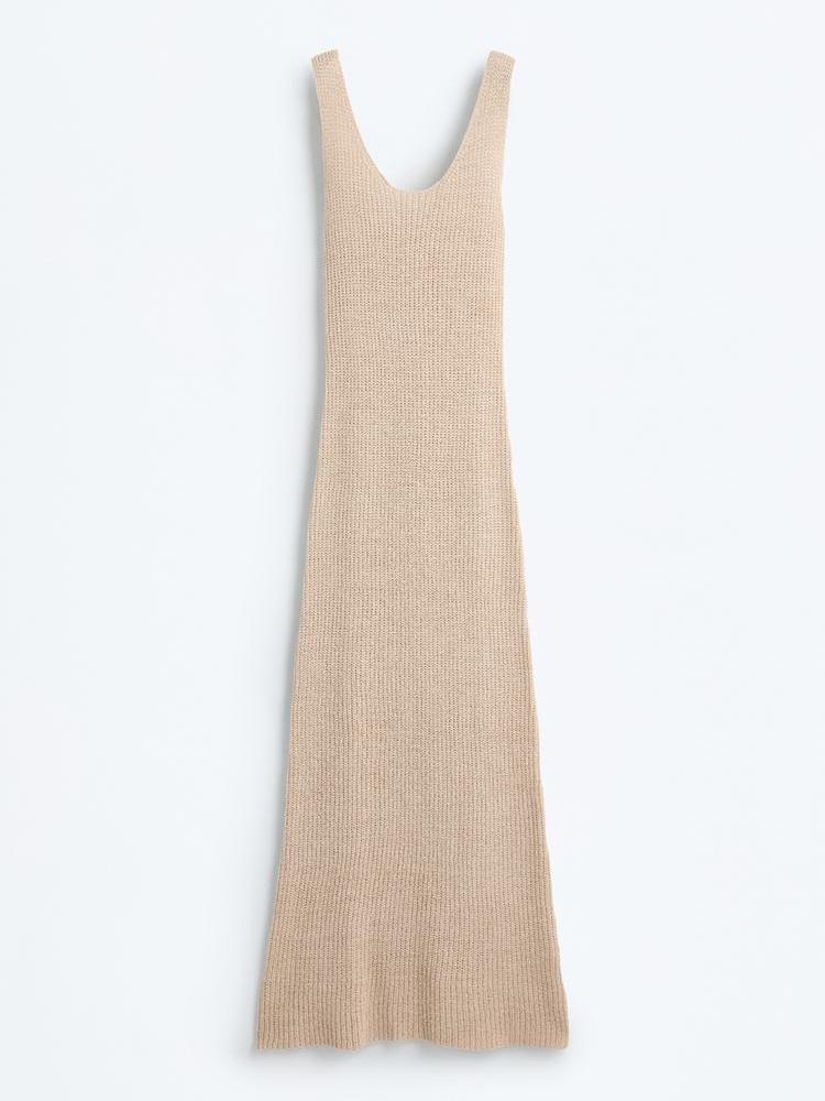 Sleek and Stylish Knit Maxi Dress