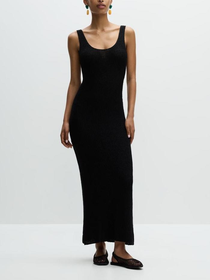 Sleek and Stylish Knit Maxi Dress