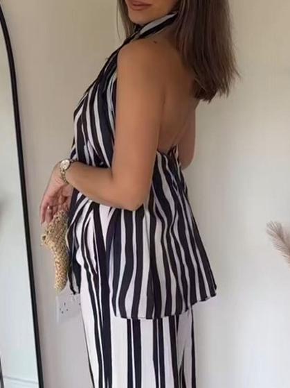 Stylish Halter - Neck Sleeveless Top