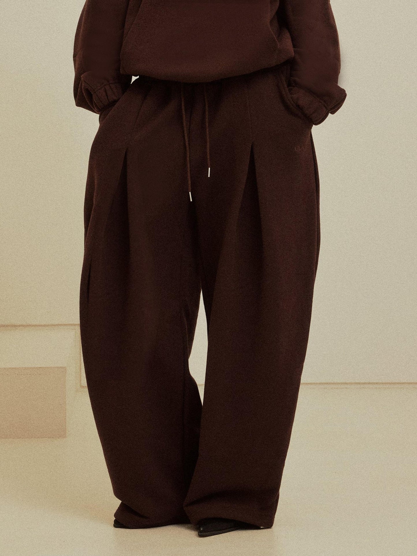 Stylish Brown Loose-Fit Athletic Two Piece Set