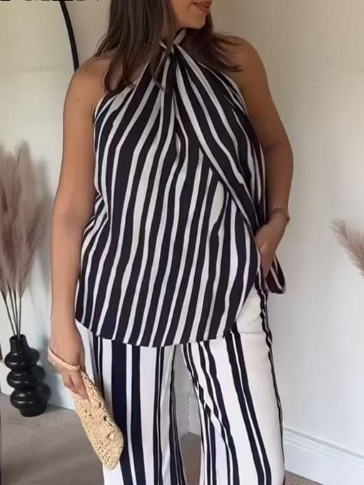 Stylish Halter - Neck Sleeveless Top