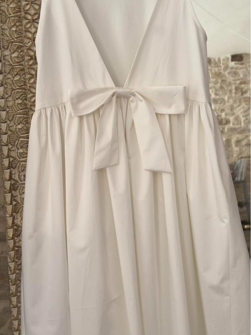 Elegant Sleeveless Dress With Pockets
