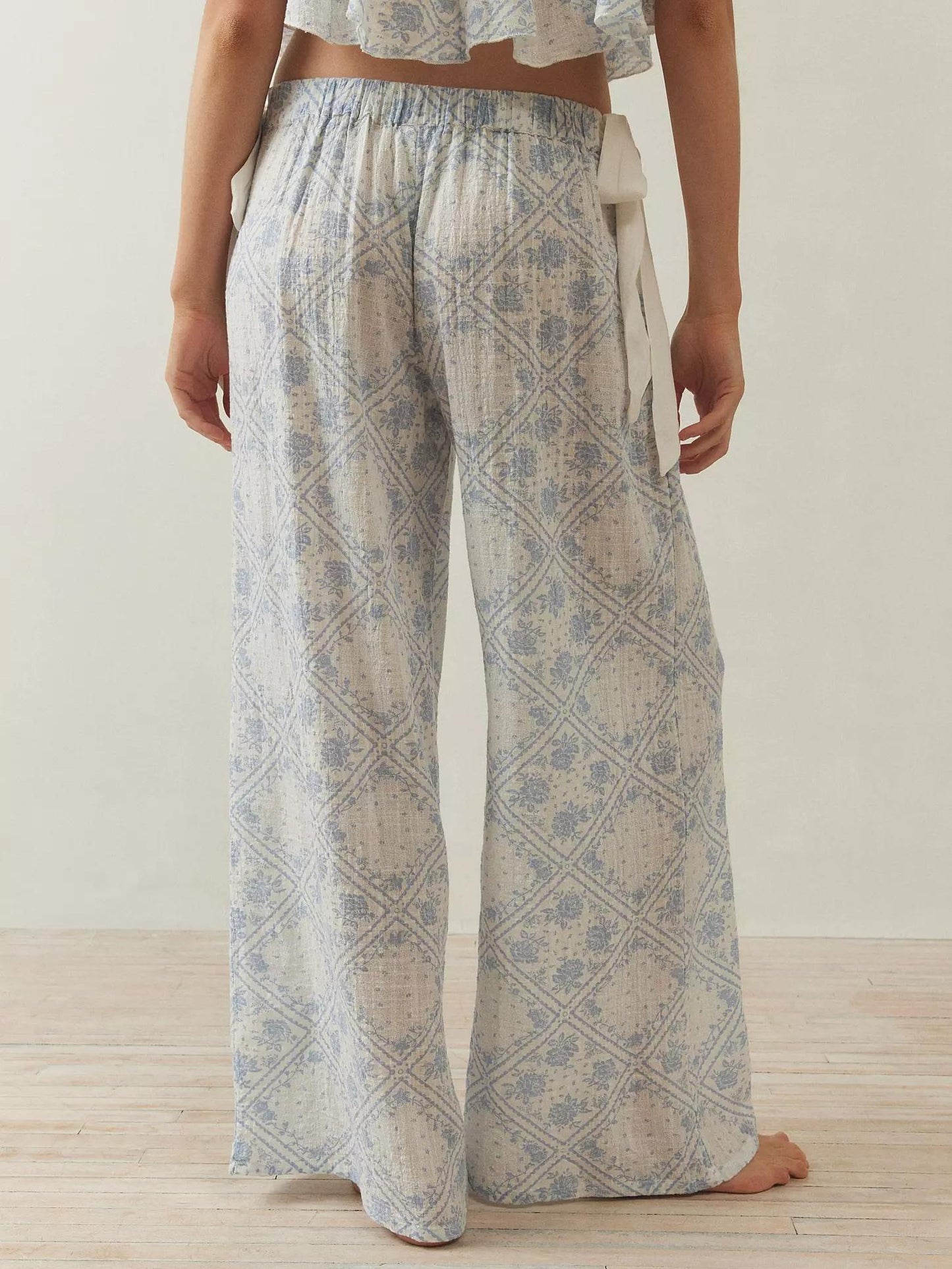 Stylish Sleeveless Top and Wide - Leg Pants Pajama