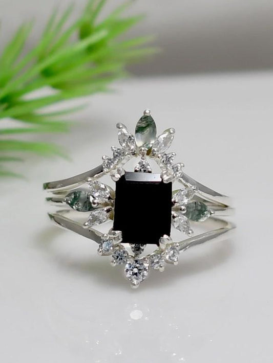 Unique Engagement Ring Set