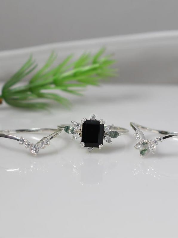 Unique Engagement Ring Set
