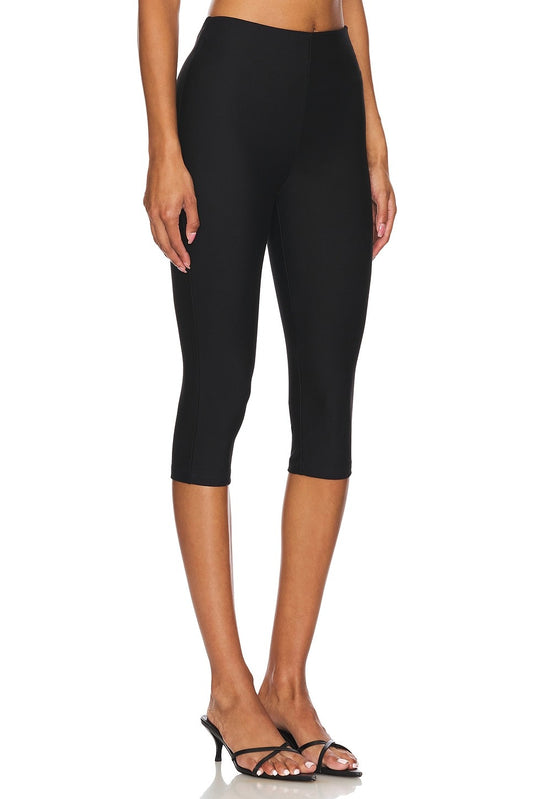 Stylish Black Capri Leggings