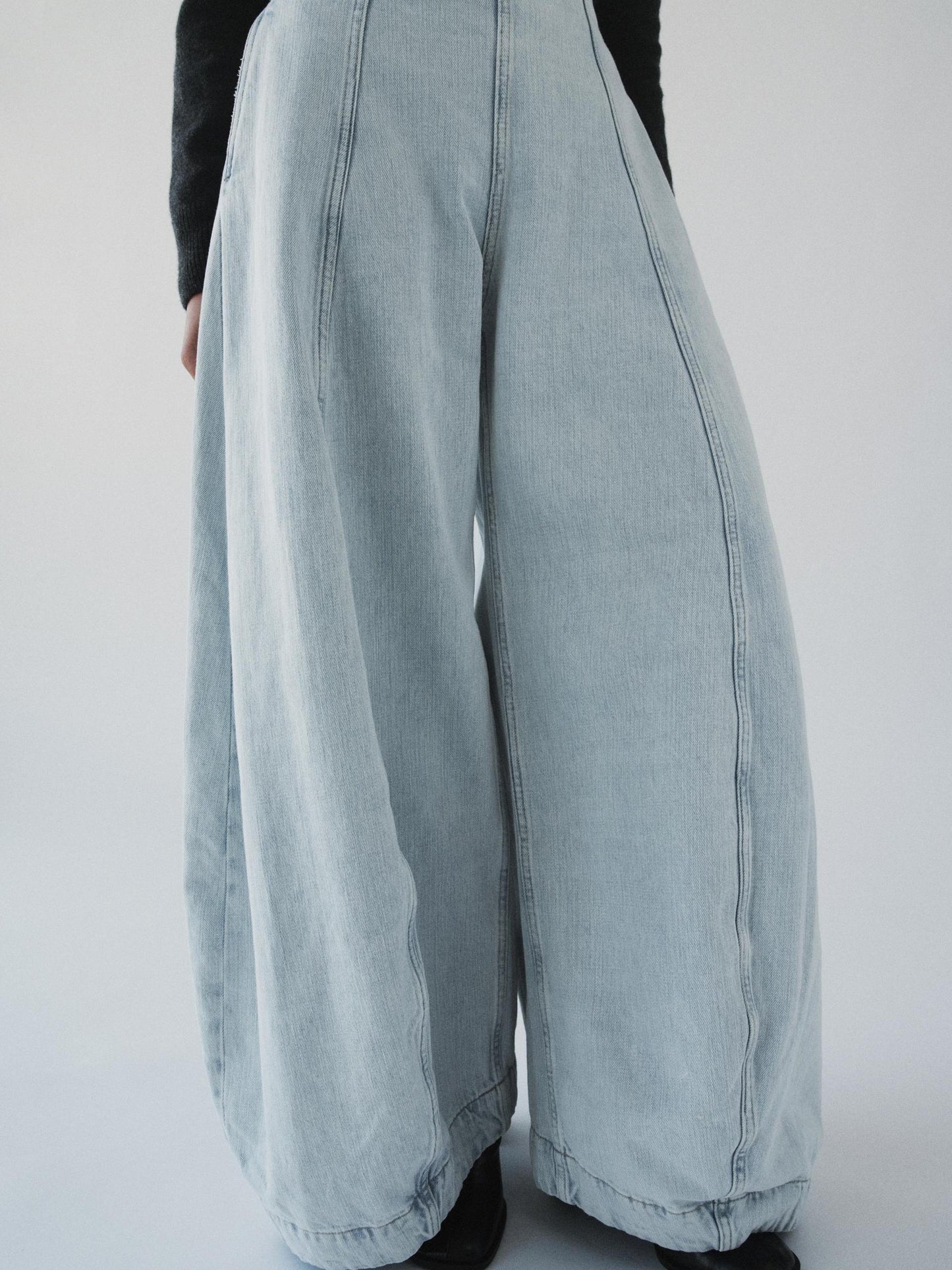 Stylish Light - Wash Wide - Leg Jeans