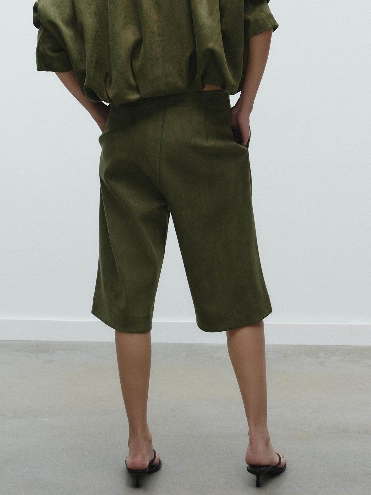 Trendy Suede-Effect Bermuda Shorts