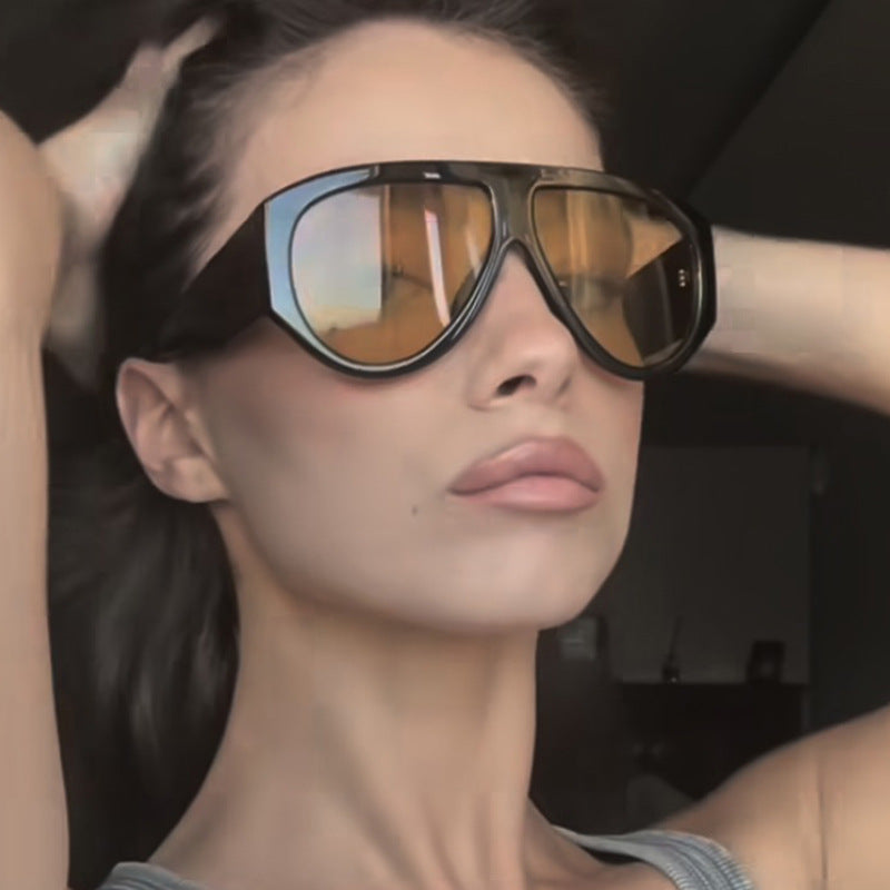 Fashion Wide-brimmed Sunglasses