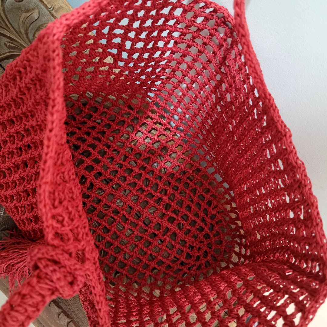 Stylish Beaded Tassel Red Crochet Tote Bag