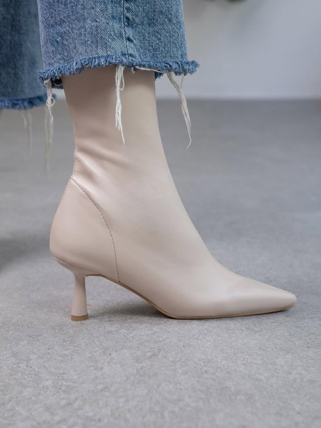 Fashionable Leather Ankle Sock - Style Boots