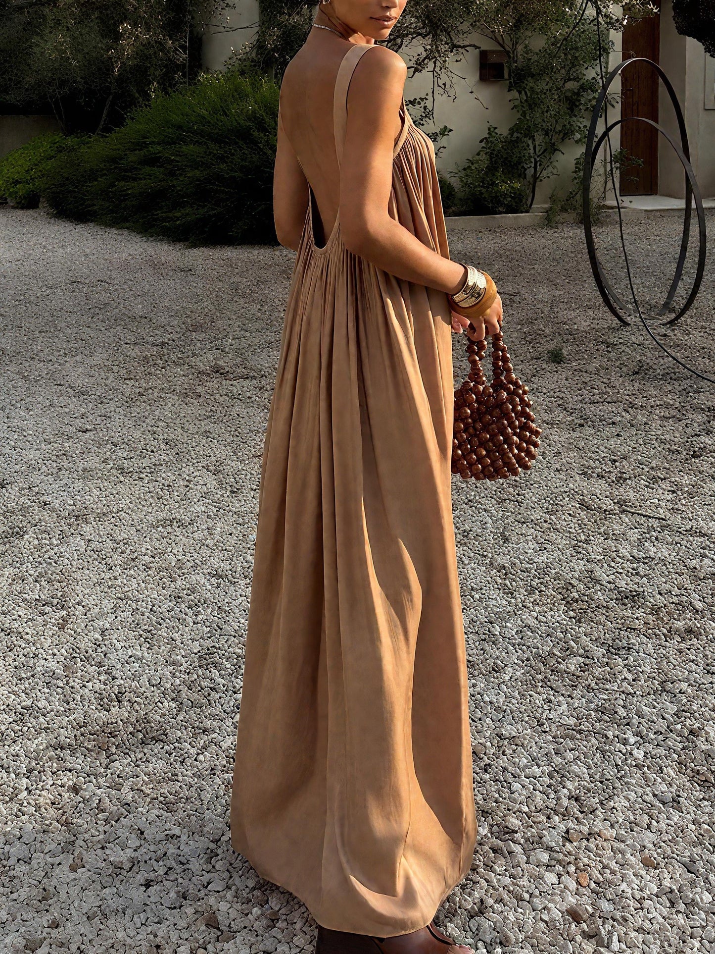 Elegant Sleeveless Open - Back Maxi Dress