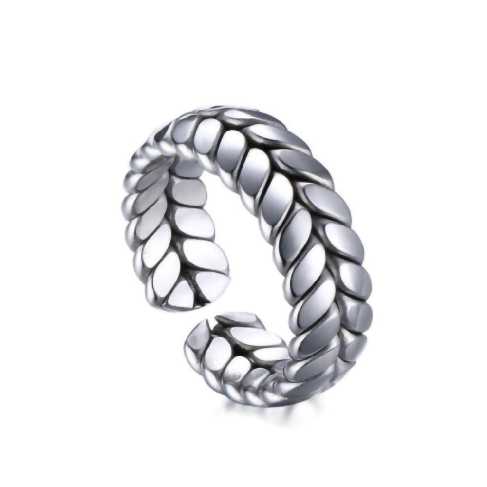 Minimalist & Stylish Luxury Ring